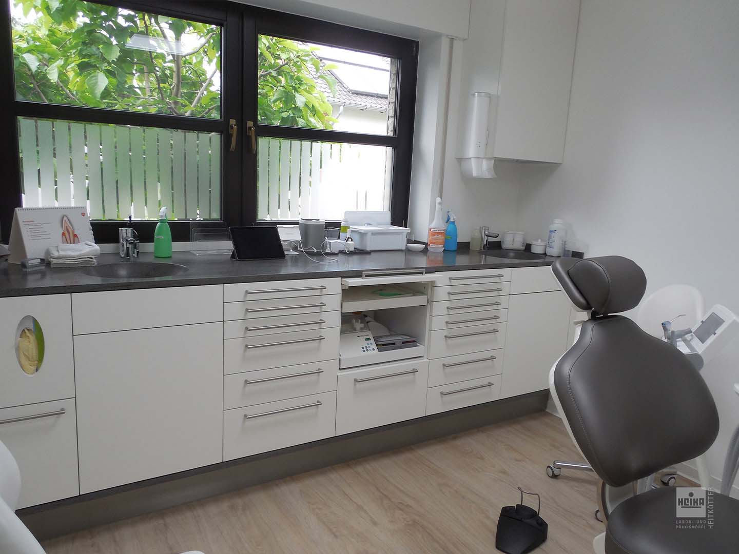 Möbel für Behandlungsräume 18