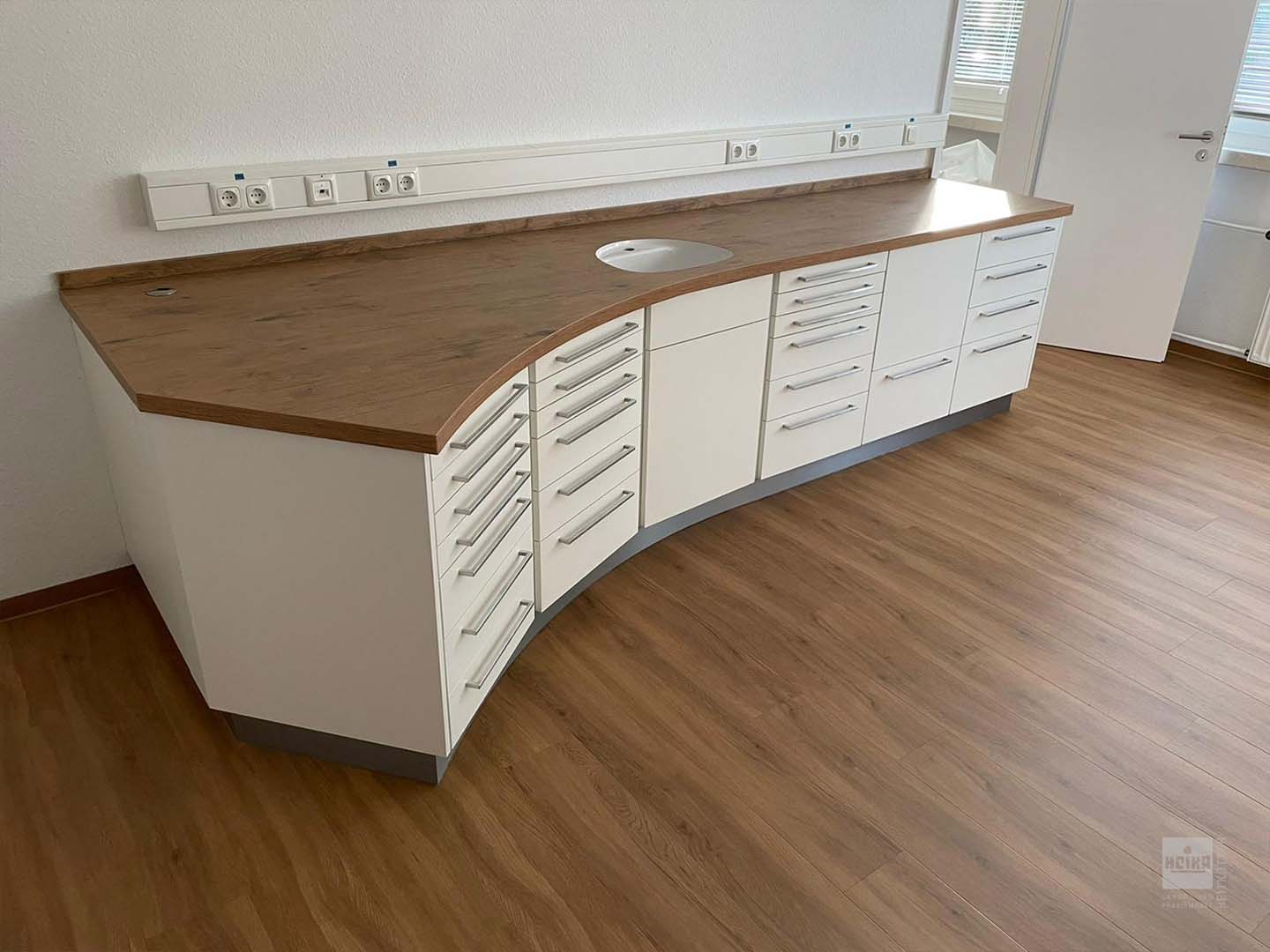 Möbel für Behandlungsräume 25