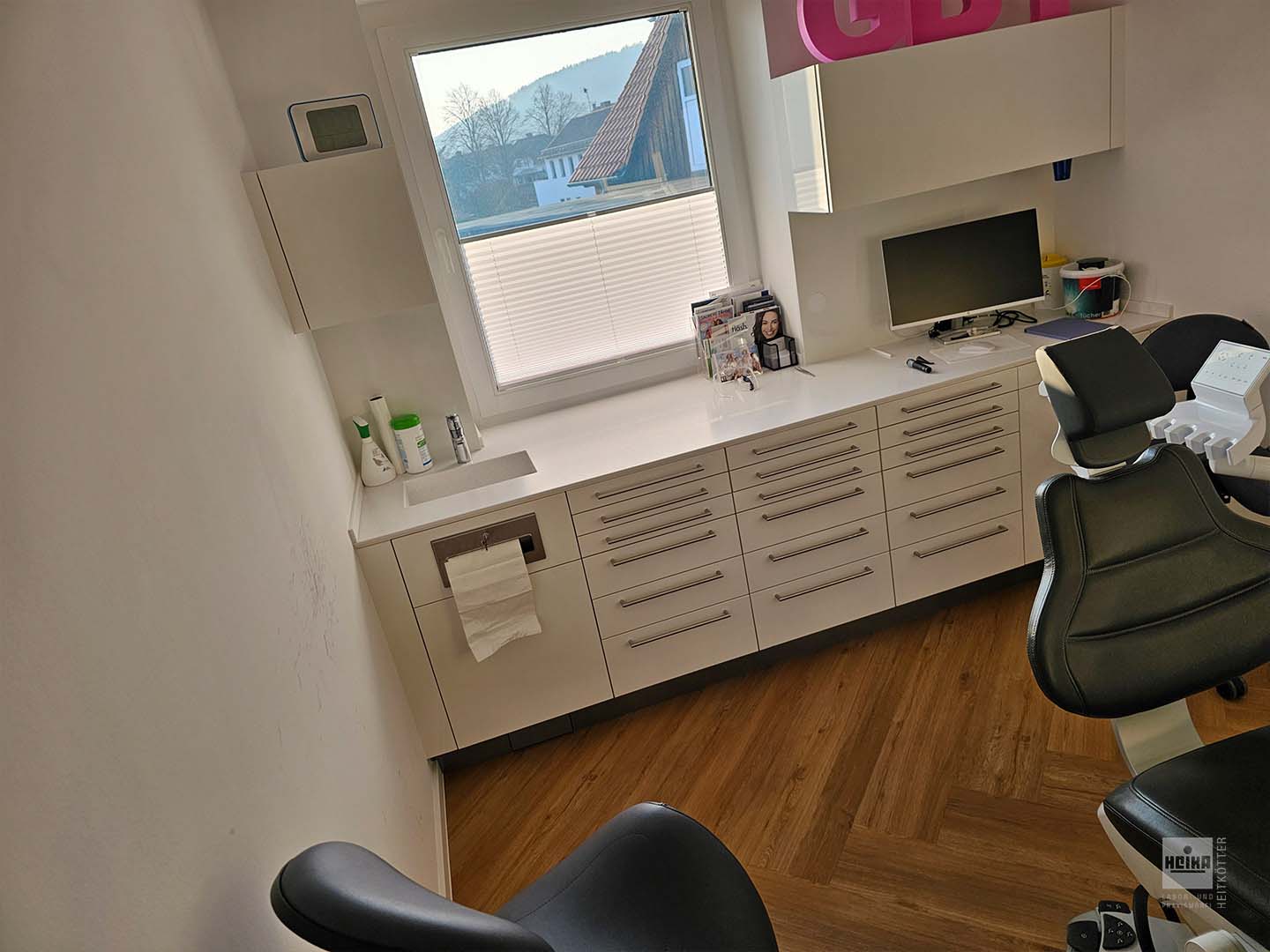 Möbel für Behandlungsräume 28