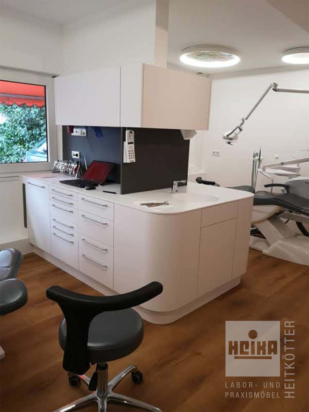 Möbel für Behandlungsräume 30